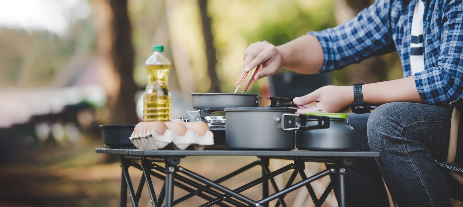 Survivre en plein air : avec cet équipement de camping, vous économisez à chaque excursion 